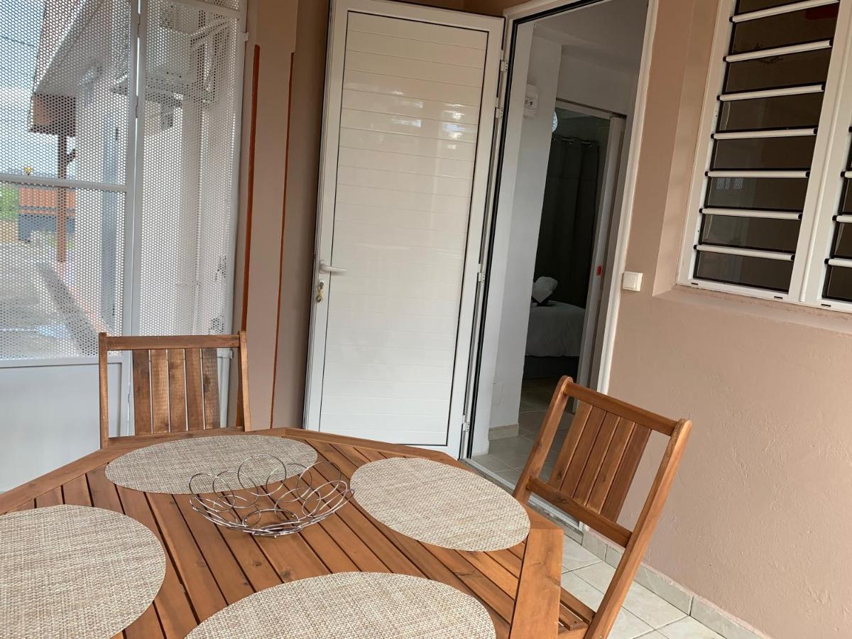 Le Mabouya Apartment Пети-Бург Екстериор снимка